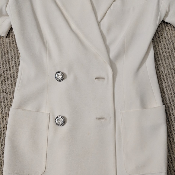 Eva Chun White Blazer - Picture 2 of 6